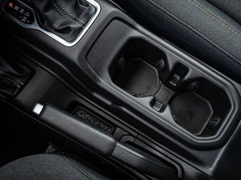 Used 2024 Jeep Wrangler Unlimited image 34