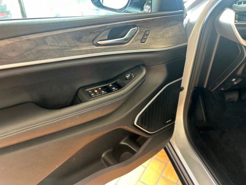 Used 2024 Jeep Grand Cherokee Limited 4xe w/ Trailer Tow Package image 12