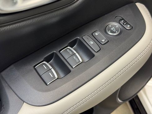 New 2026 Honda HR-V EX-L image 9