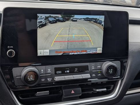 Used 2025 Toyota Grand Highlander FWD image 18