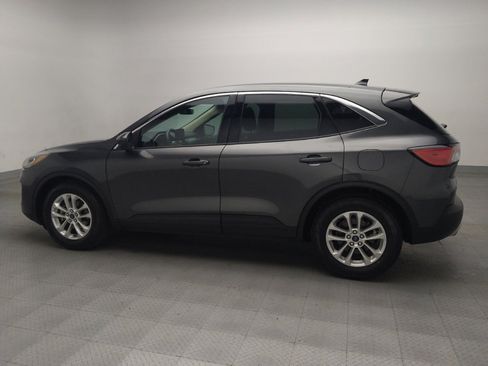 Used 2020 Ford Escape SE image 3