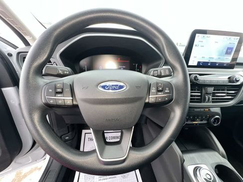 Used 2025 Ford Escape Active AWD/4WD image 14