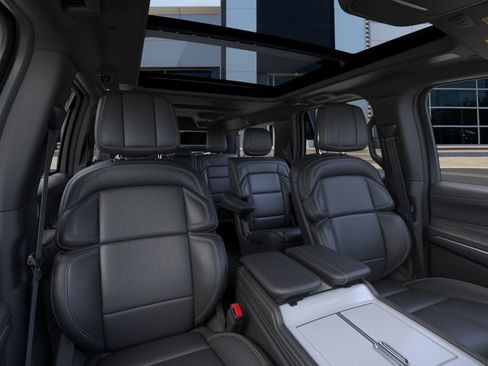 New 2026 Lincoln Navigator L Reserve w/ Jet Appearance Package AWD/4WD image 10