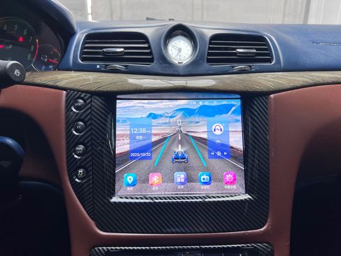 Used 2016 Maserati GranTurismo Sport image 24