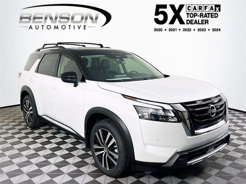New 2025 Nissan Pathfinder Platinum image 1