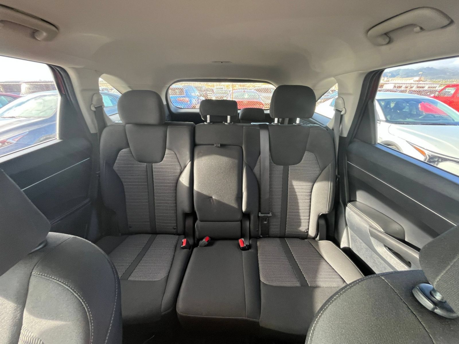 Used 2023 Kia Sorento LX FWD image 37
