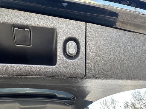 Used 2018 Cadillac Escalade 4WD image 39