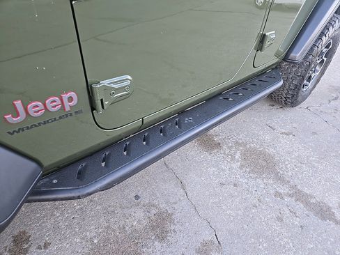 Used 2023 Jeep Wrangler Unlimited Rubicon w/ Safety Group image 21