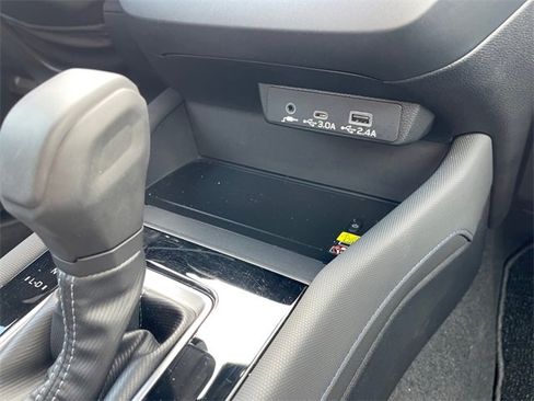 Certified 2025 Subaru Forester Premium image 26