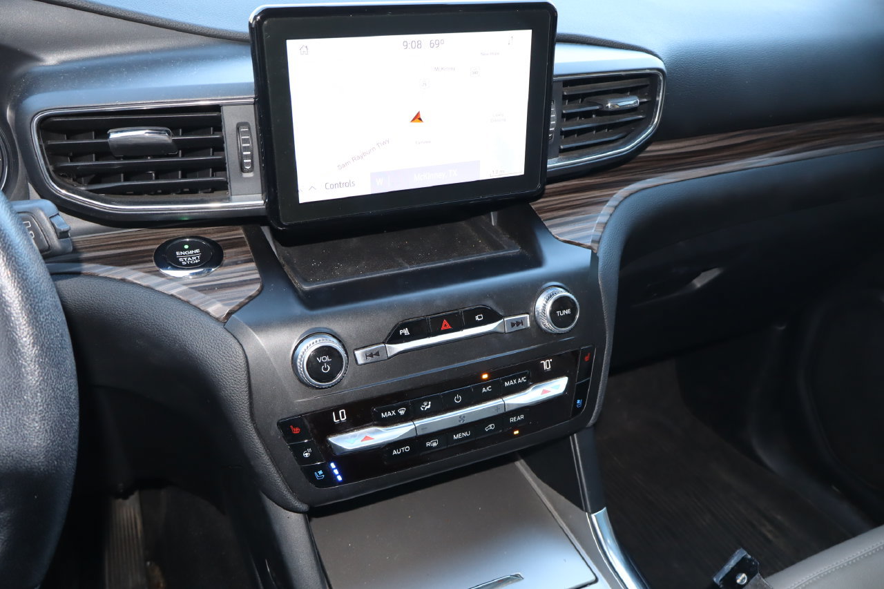 Used 2020 Ford Explorer Limited RWD image 8
