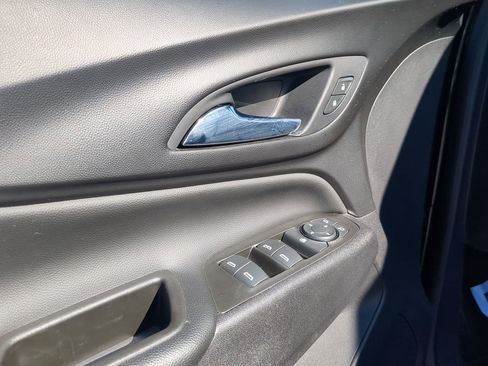 Used 2021 Chevrolet Equinox LT image 24