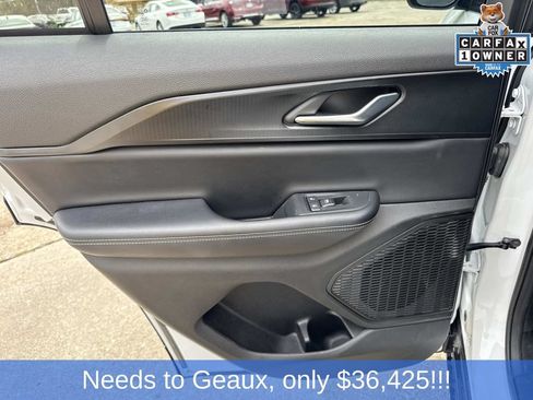Used 2025 Jeep Grand Cherokee Altitude AWD/4WD image 33