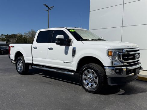 Used 2021 Ford F250 Lariat w/ FX4 Off-Road Package image 2