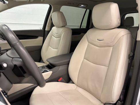 Used 2023 Cadillac XT6 Premium Luxury w/ Technology Package AWD/4WD image 13