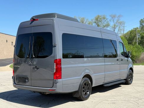 Used 2022 Mercedes-Benz Sprinter 2500 image 3