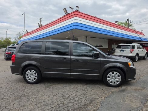 Used 2015 Dodge Grand Caravan American Value Package FWD image 7