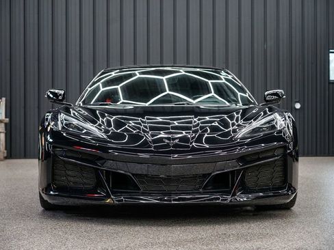 Used 2023 Chevrolet Corvette Z06 w/ Stealth Interior Trim Package image 11