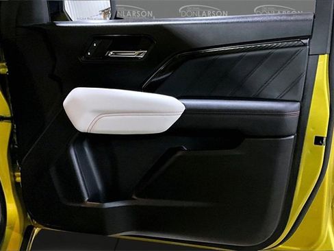 Certified 2024 GMC Canyon AT4X image 13