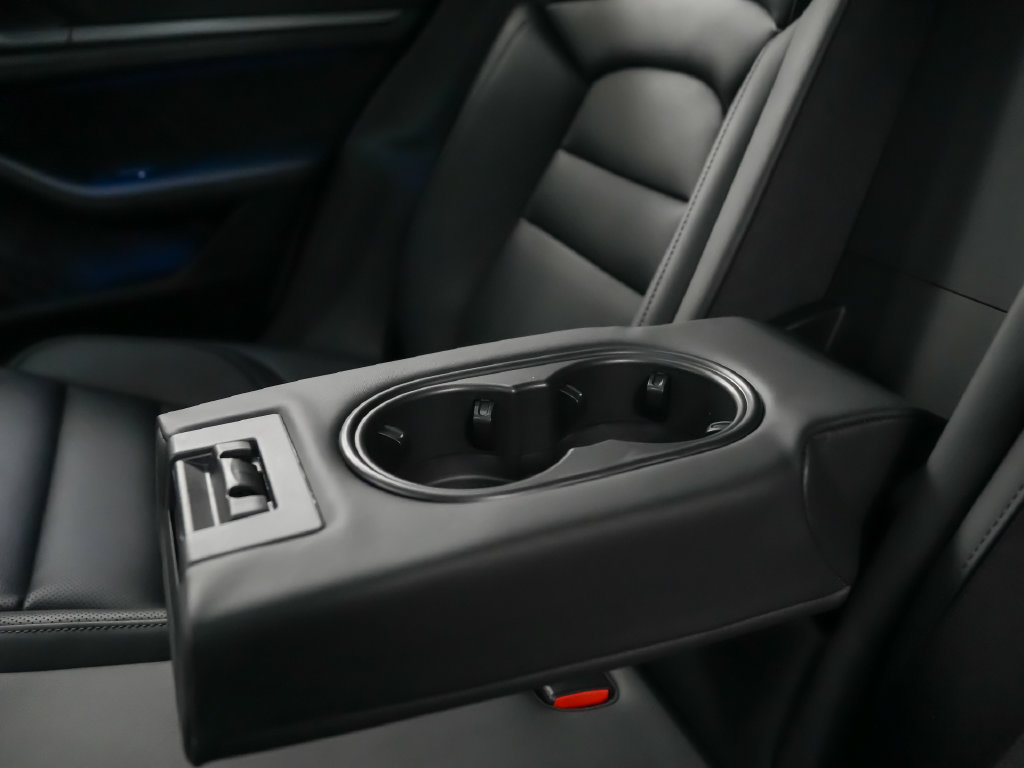 Certified 2026 Porsche Taycan RWD image 22