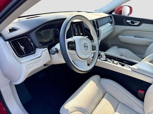 Used 2018 Volvo XC60 T8 Inscription w/ Luxury Seat Package AWD/4WD image 12