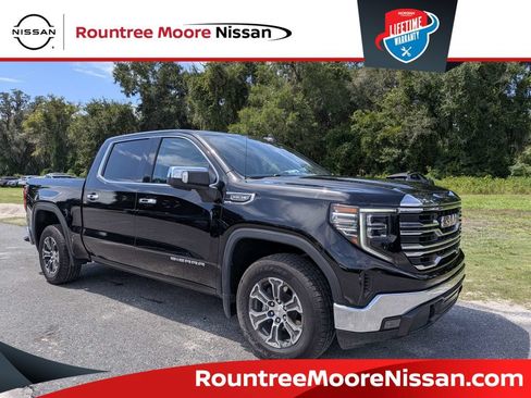 Used 2025 GMC Sierra 1500 SLT RWD image 1