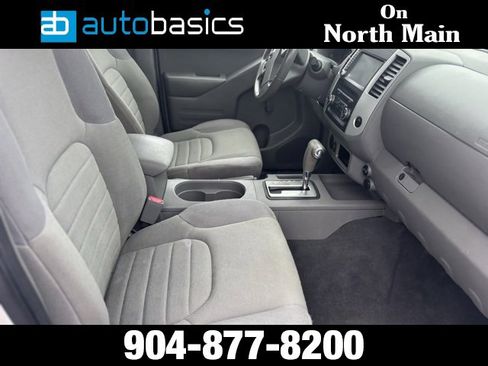 Used 2019 Nissan Frontier S image 10