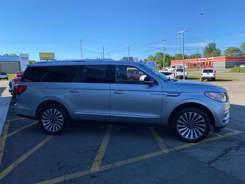 Used 2021 Lincoln Navigator L Reserve w/ Luxury Package AWD/4WD image 7