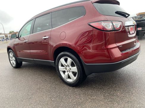 Used 2016 Chevrolet Traverse LT w/ Style and Technology Package AWD/4WD image 3