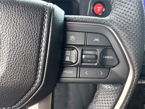 Used 2025 Toyota Tacoma TRD Off-Road image 28