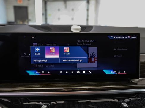 Used 2024 BMW X7 xDrive40i w/ Executive Package AWD/4WD image 17