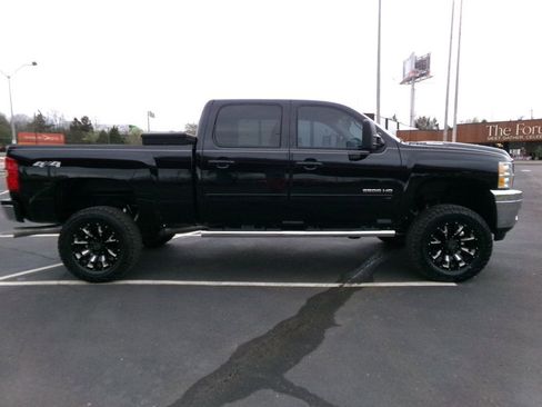 Used 2011 Chevrolet Silverado 2500 LTZ w/ LTZ Plus Package image 5