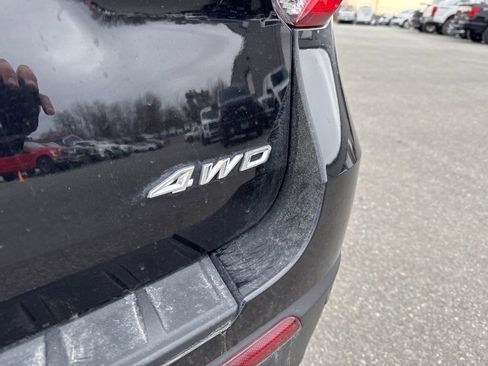 Used 2022 Ford Explorer XLT image 8