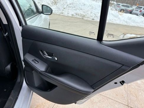 Used 2023 Nissan Sentra SV image 28