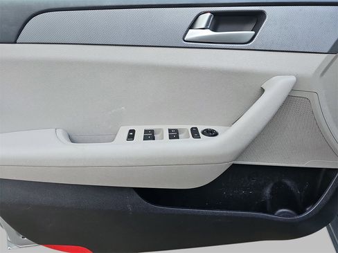Used 2017 Hyundai Sonata SE image 24