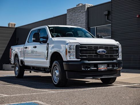 Used 2025 Ford F250 XL w/ FX4 Off-Road Package AWD/4WD image 8