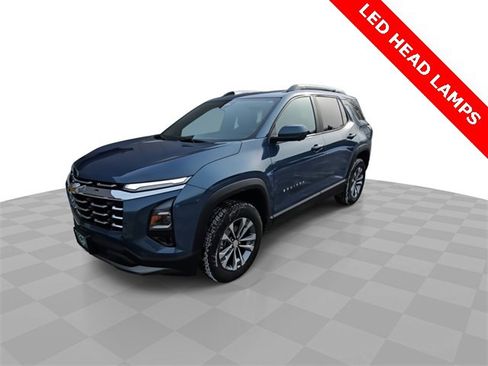 Used 2025 Chevrolet Equinox LT w/ Convenience Package II image 4