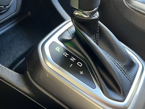 Used 2021 Jeep Renegade Limited image 28