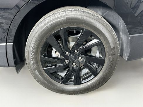 Used 2024 Chevrolet Equinox LS w/ Midnight Edition image 11