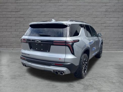 Used 2025 Chevrolet Traverse Z71 w/ Enhanced Driving Package AWD/4WD image 8