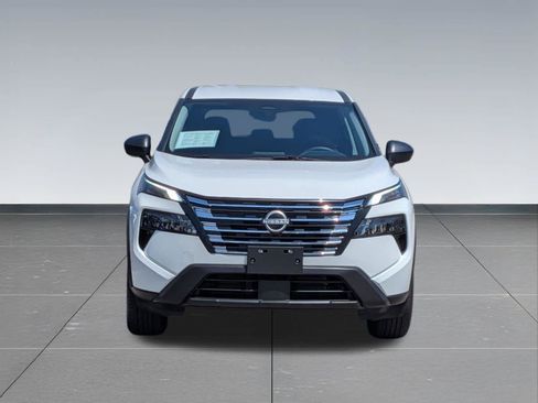 Used 2025 Nissan Rogue S AWD/4WD image 8