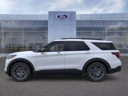 New 2026 Ford Explorer ST-Line w/ ST-Line Street Pack AWD/4WD image 3