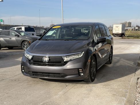 Used 2023 Honda Odyssey Elite image 16
