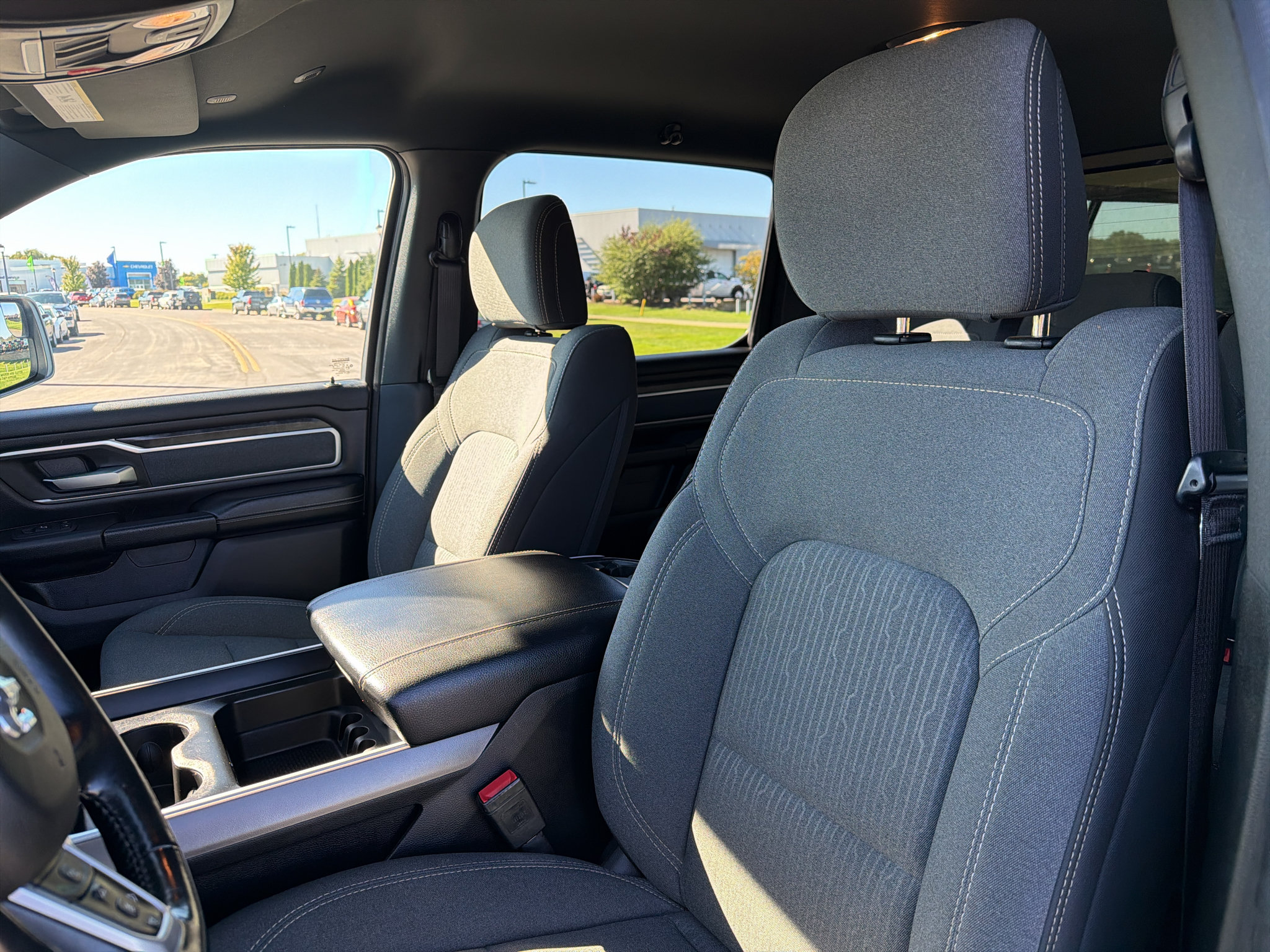 Used 2022 RAM 1500 Big Horn AWD/4WD image 16