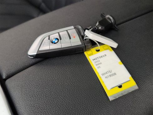 Used 2022 BMW X5 xDrive40i w/ Premium Package image 29