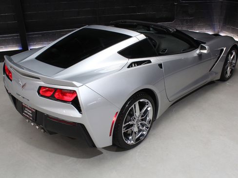 Used 2016 Chevrolet Corvette Stingray Coupe w/ 2LT Preferred Equipment Group RWD image 22