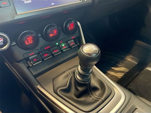 Used 2024 Toyota GR86 TRUENO Edition image 16