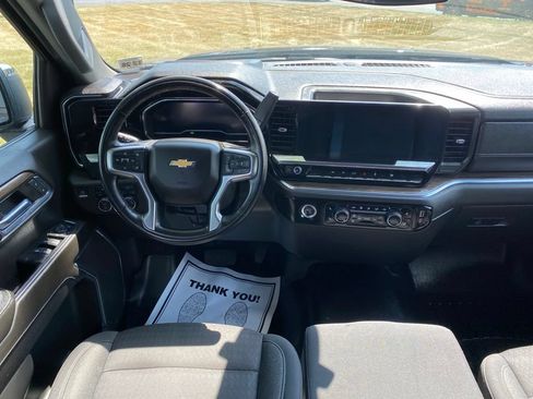Used 2023 Chevrolet Silverado 1500 LT AWD/4WD image 10