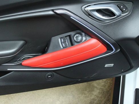 Used 2022 Chevrolet Camaro LT image 12