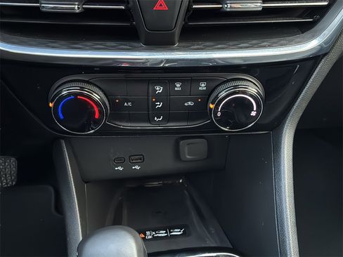 Used 2024 Buick Encore GX Sport Touring w/ Advanced Technology Package image 19