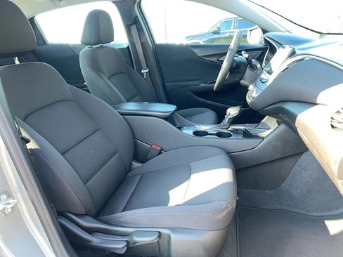 Used 2023 Chevrolet Malibu LT image 27